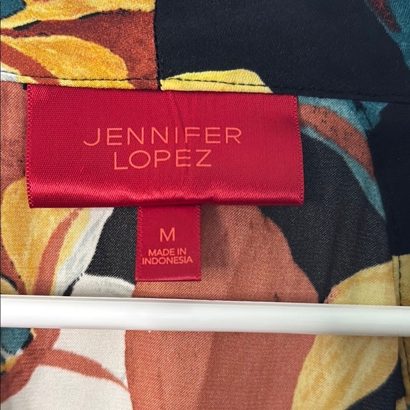 EUC Women’s Jennifer Lopez Sleeveless Blouse - Picture 2 of 4